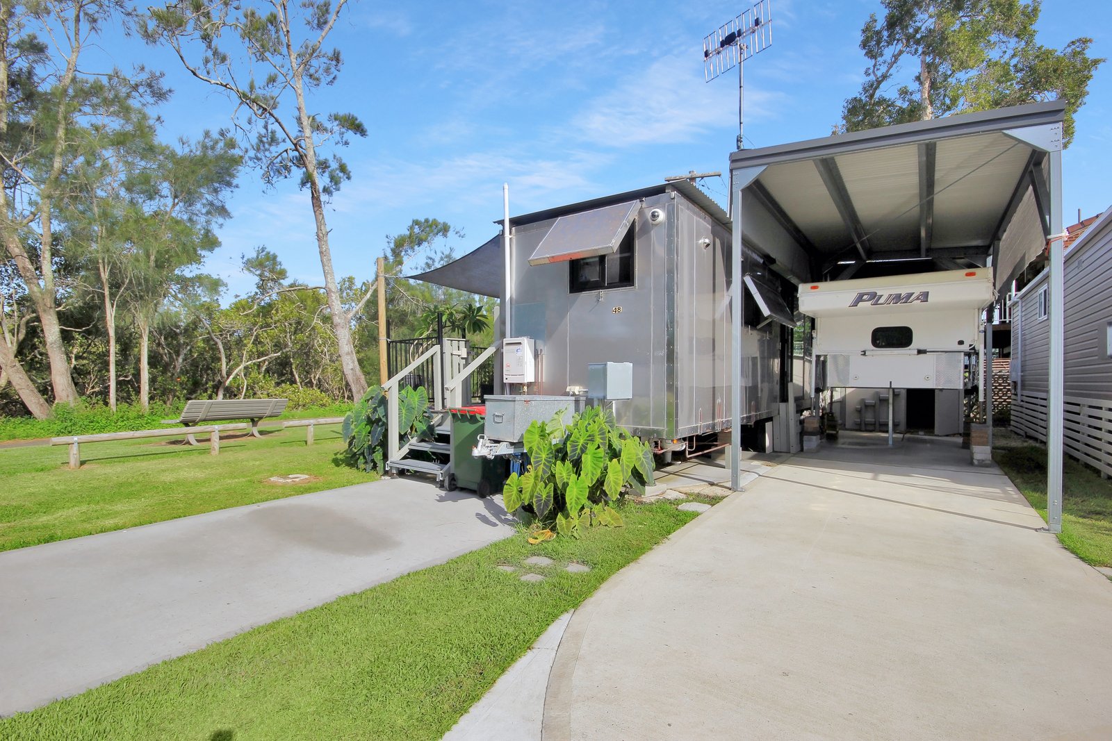  LAURIETON 1