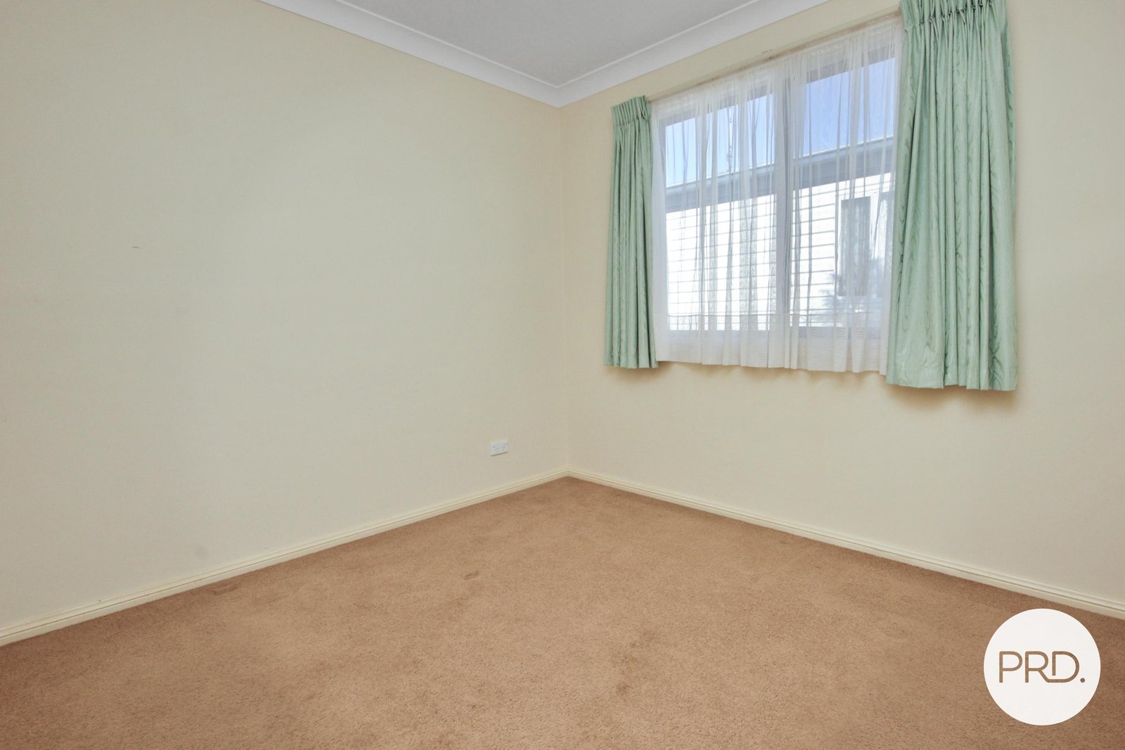 LAURIETON 9