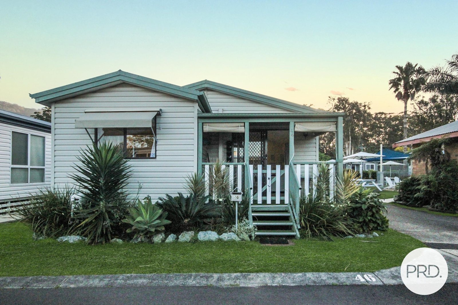 LAURIETON 10