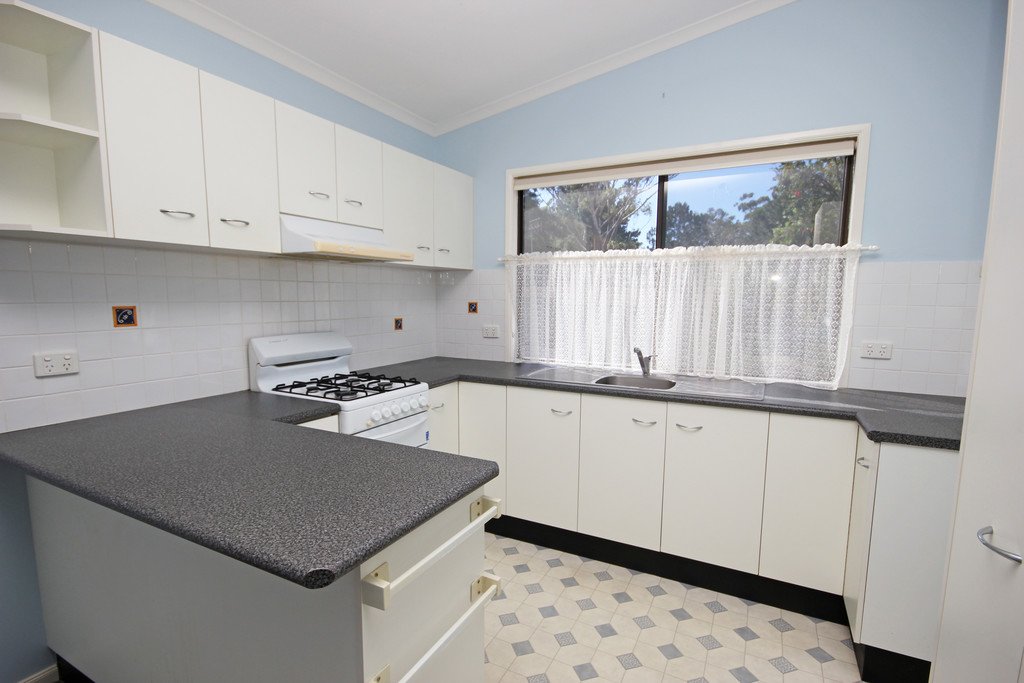 LAURIETON 2