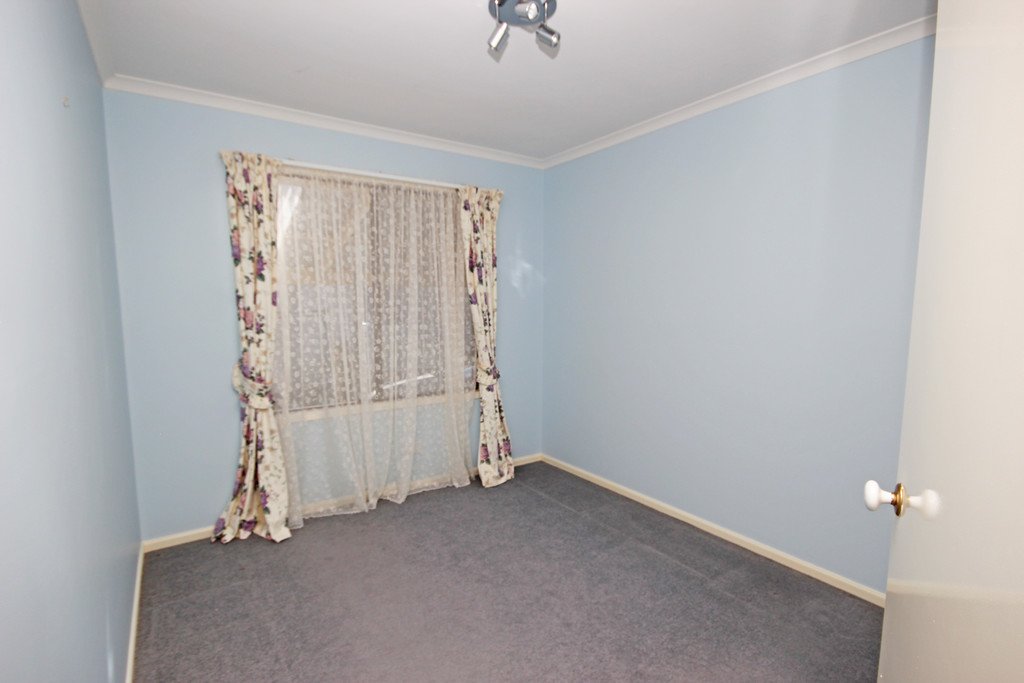  LAURIETON 6