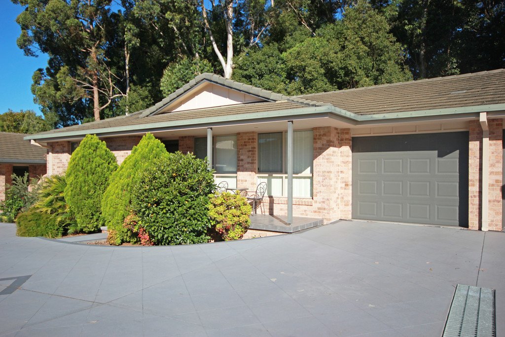  LAURIETON 1