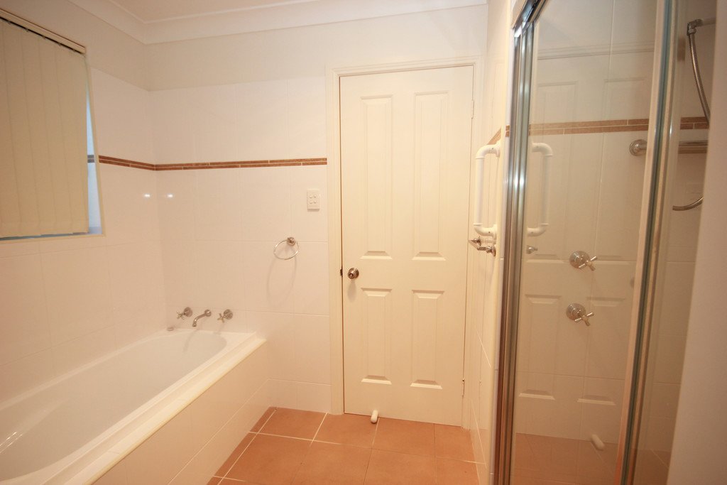  LAURIETON 6