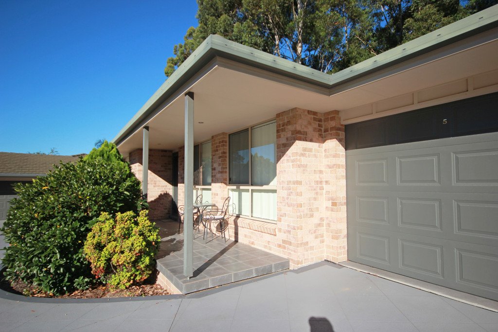  LAURIETON 14