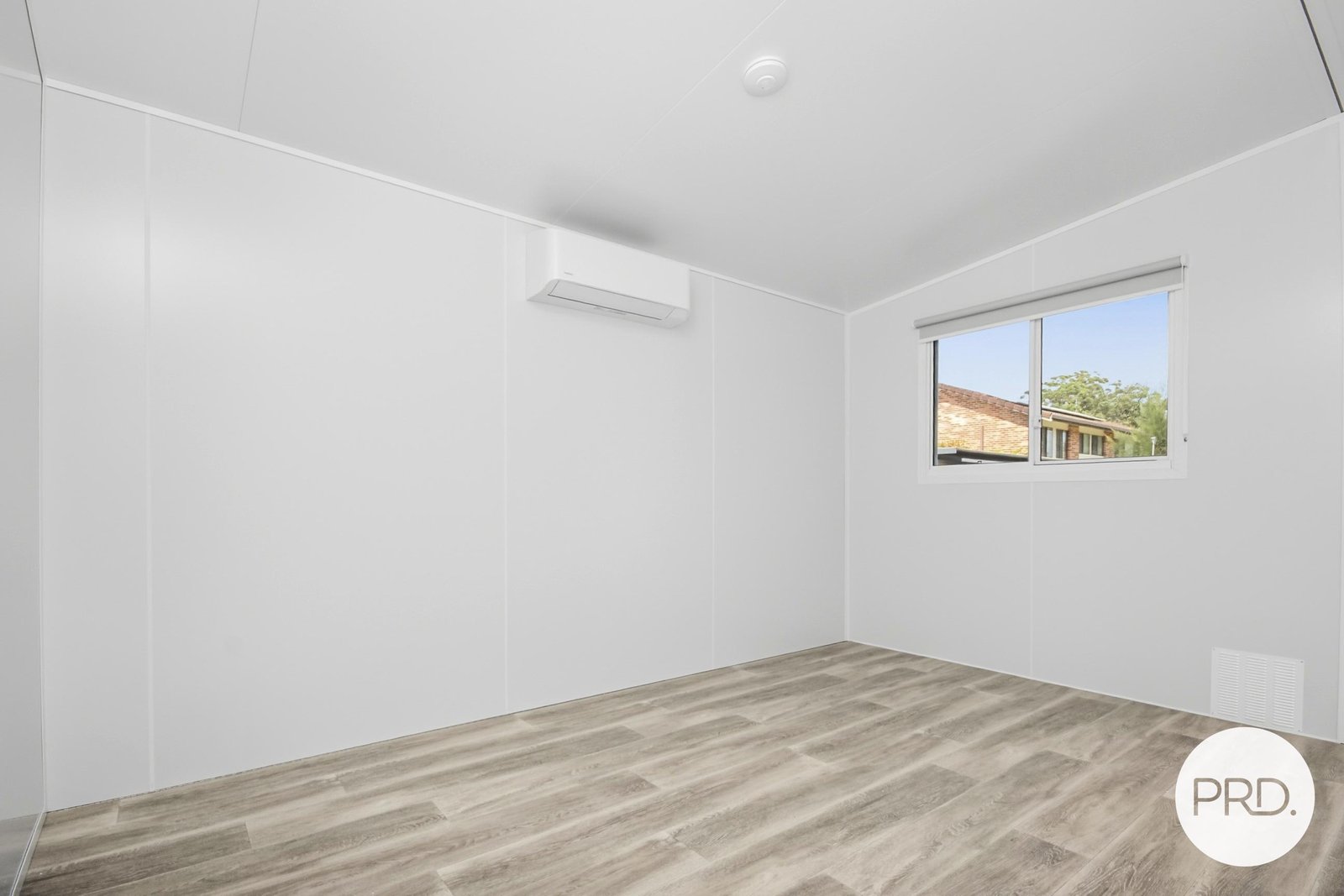  LAURIETON 5