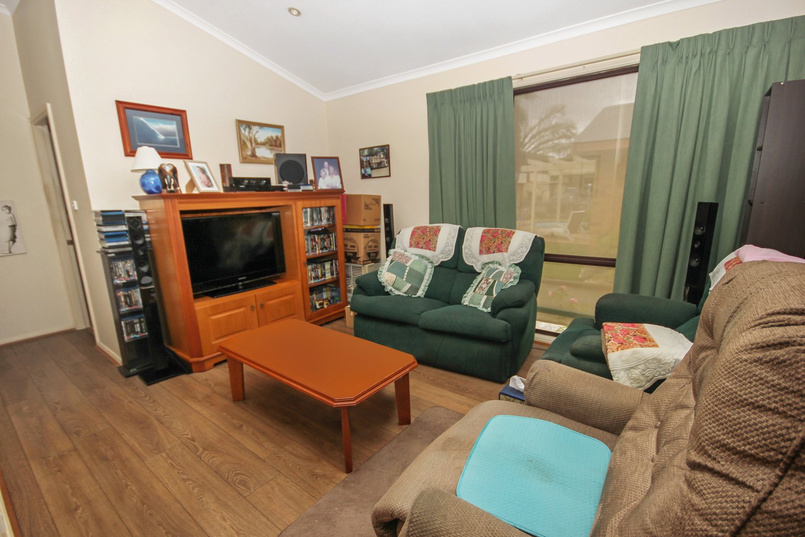  LAURIETON 3