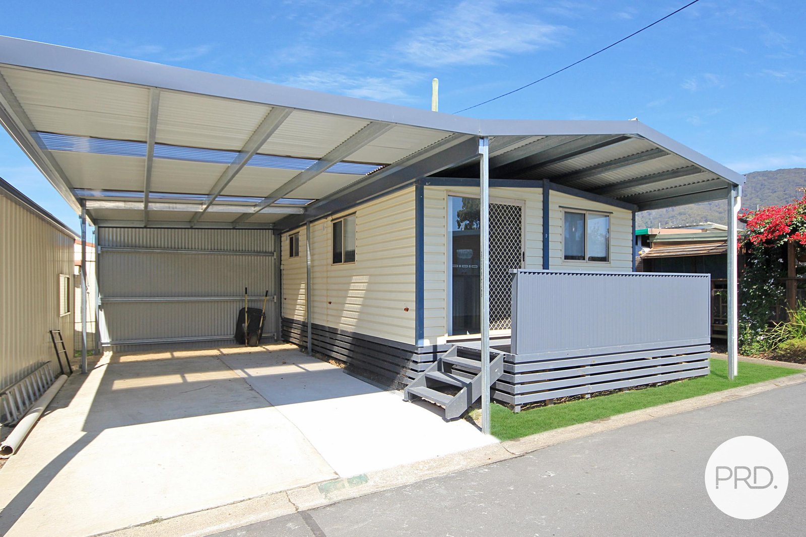  LAURIETON 1