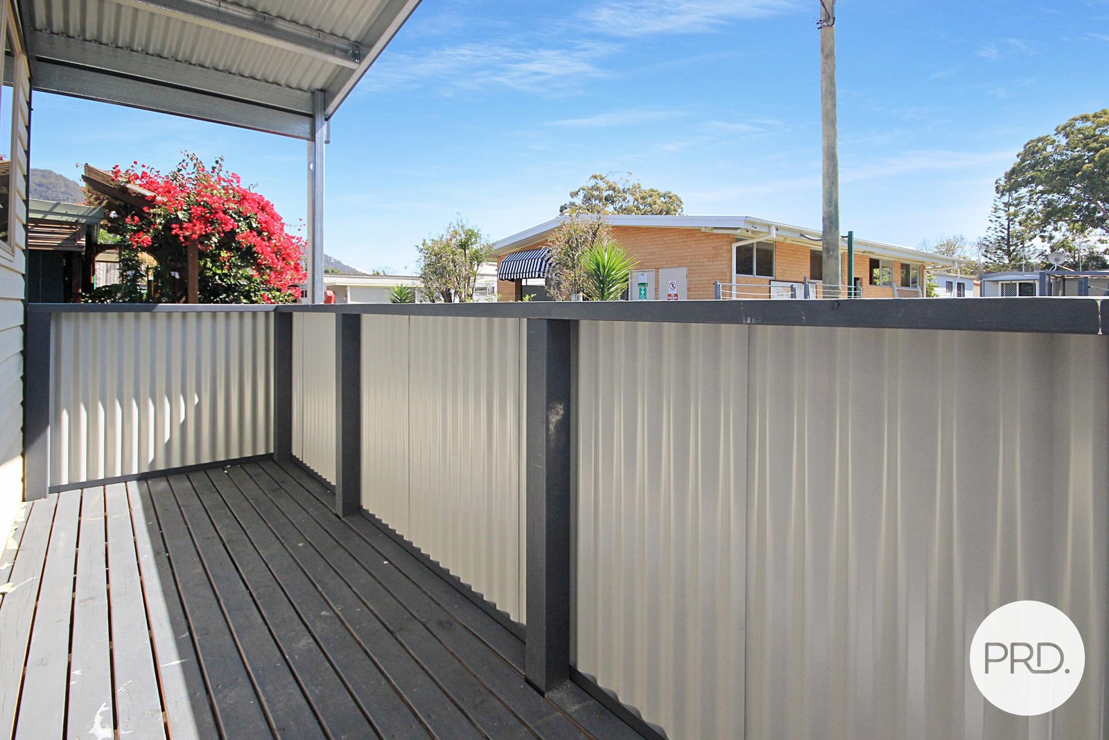  LAURIETON 2