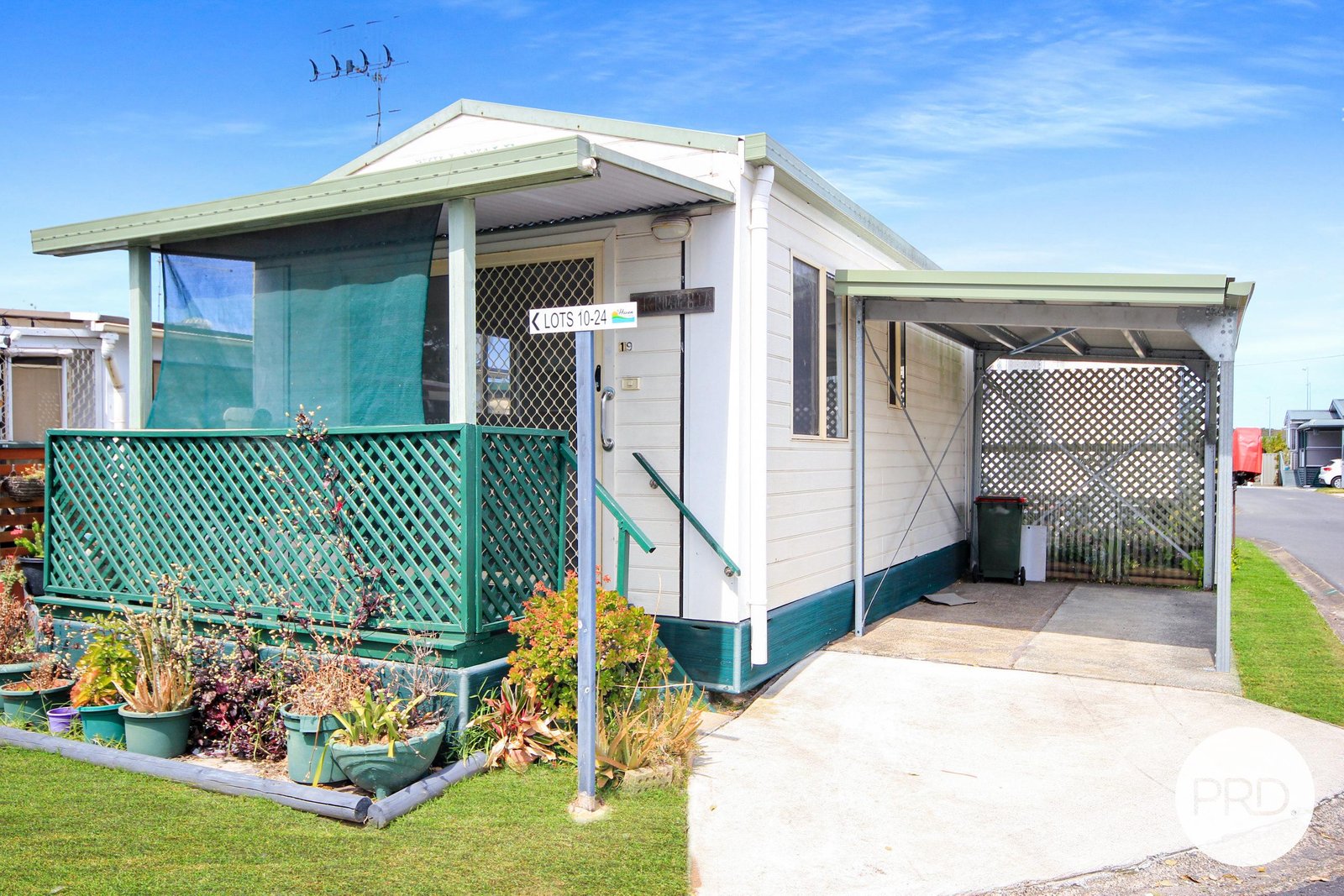 LAURIETON 1