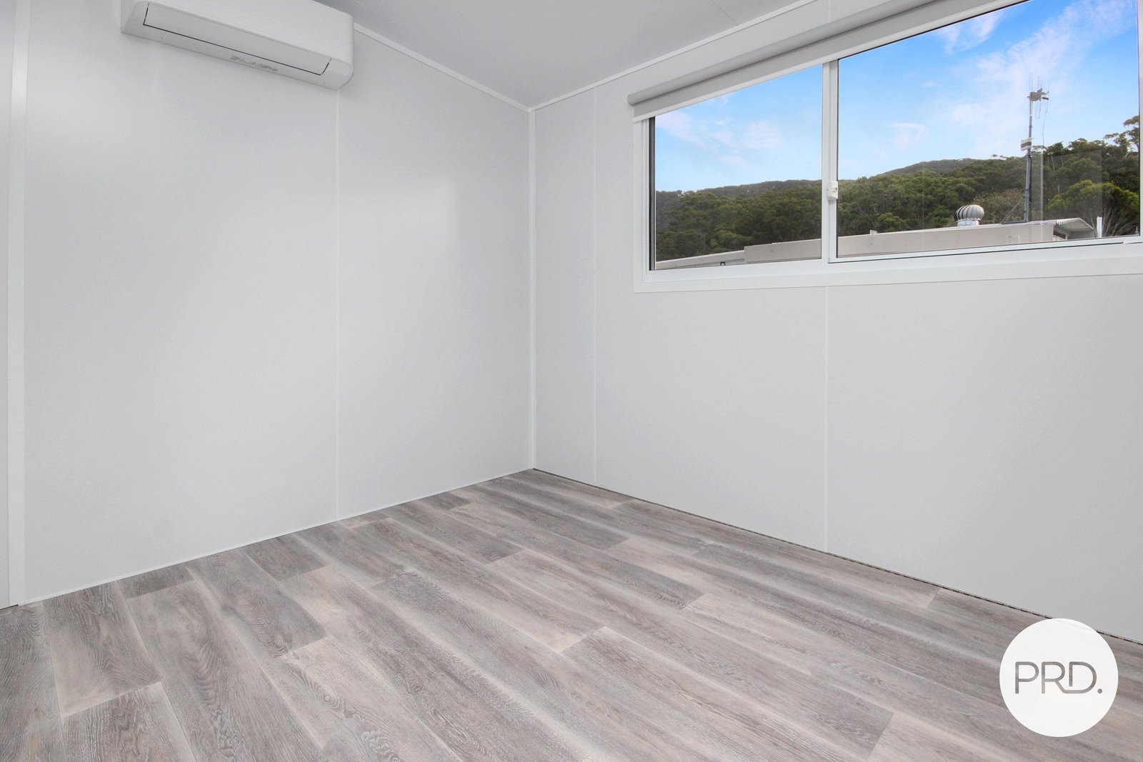  LAURIETON 6