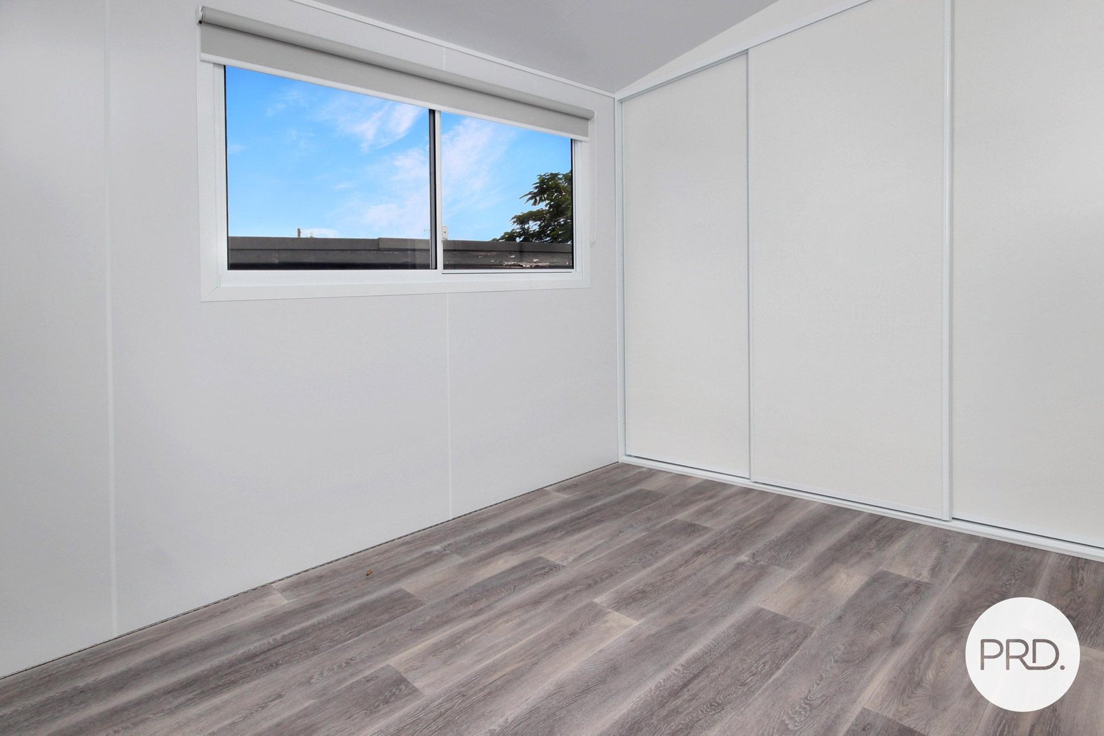  LAURIETON 8