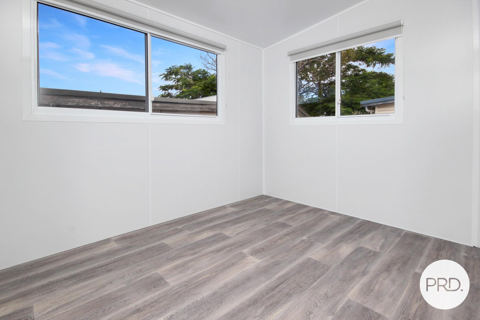  LAURIETON 9