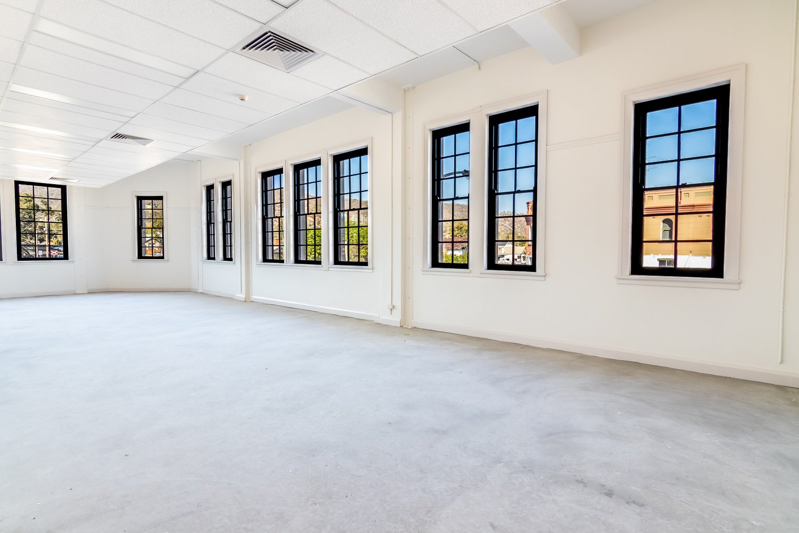 Level 2/179 Marius Street TAMWORTH 5