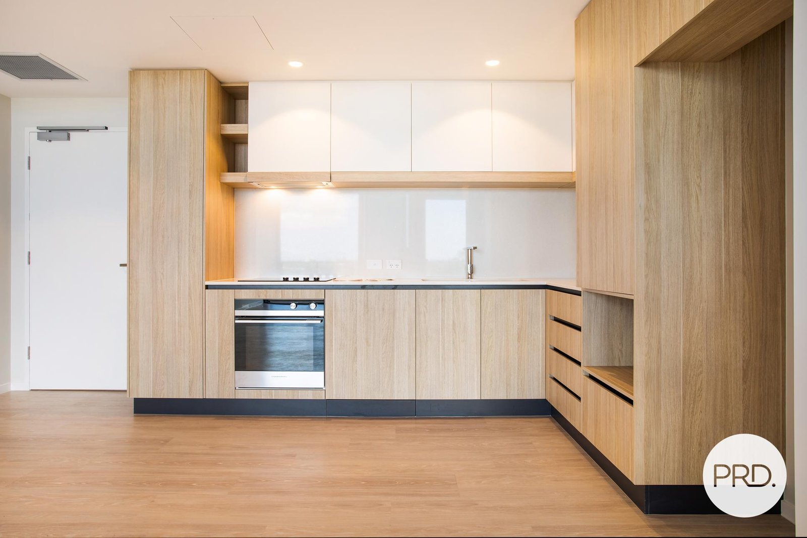 Level 2/6 Tonga Place SOUTHPORT 3