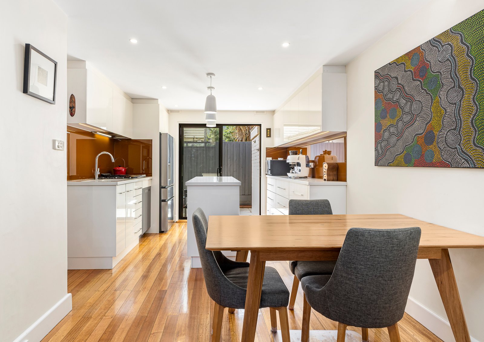 Gallery: 2/15 Kendall Street