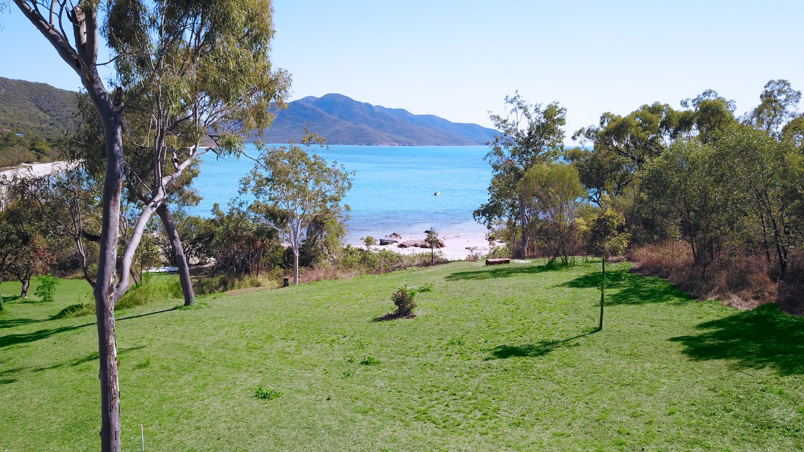 2 Gloucester Avenue HIDEAWAY BAY 1