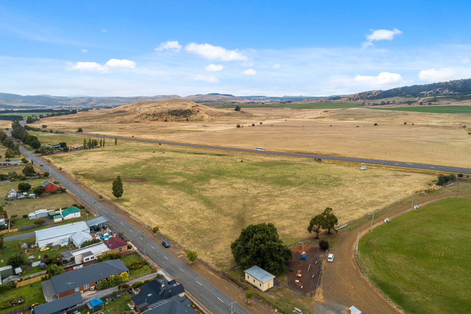  Grange Estate, Main Street KEMPTON 3
