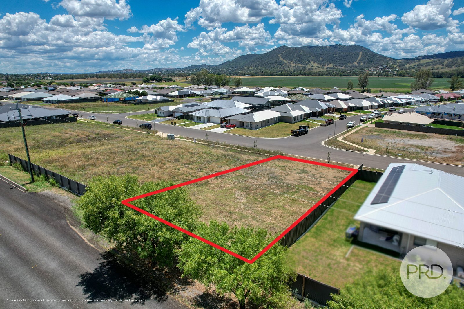 182 Warrah Drive TAMWORTH 2