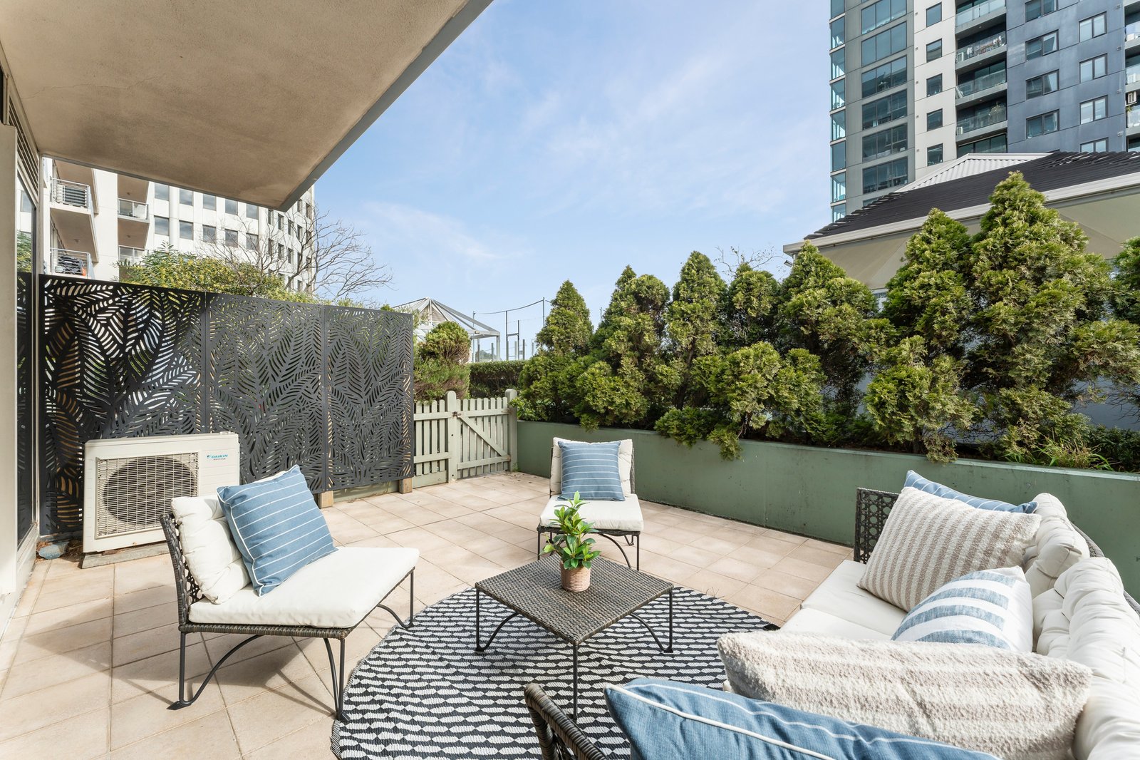 Gallery: 27/632 St Kilda Road