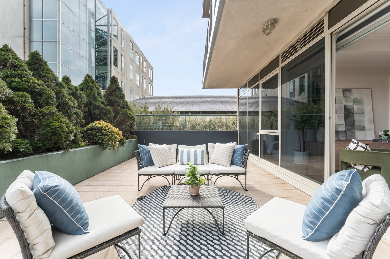 Gallery: 27/632 St Kilda Road