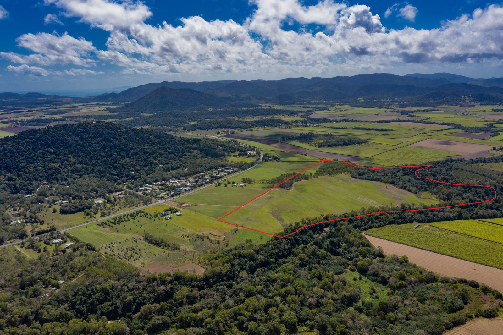 410 Shute Harbour Road MOUNT JULIAN 4