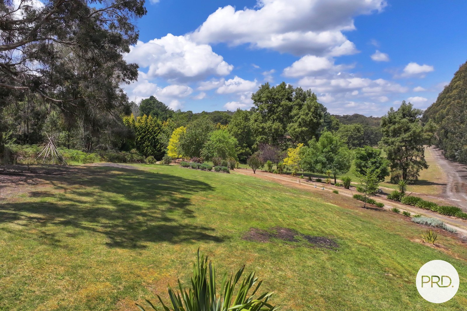 207 Clarendon-Lal Lal Road LAL LAL 11