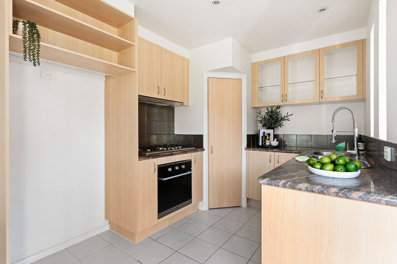 Real Estate and Property in 4/756 Hawthorn Road, Brighton East, VIC