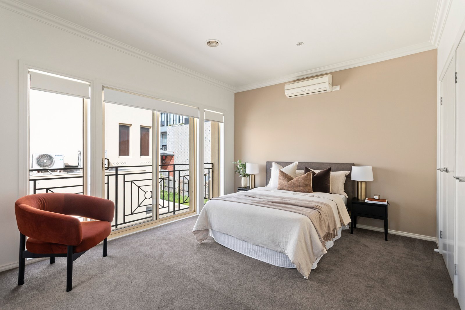 Real Estate and Property in 4/756 Hawthorn Road, Brighton East, VIC