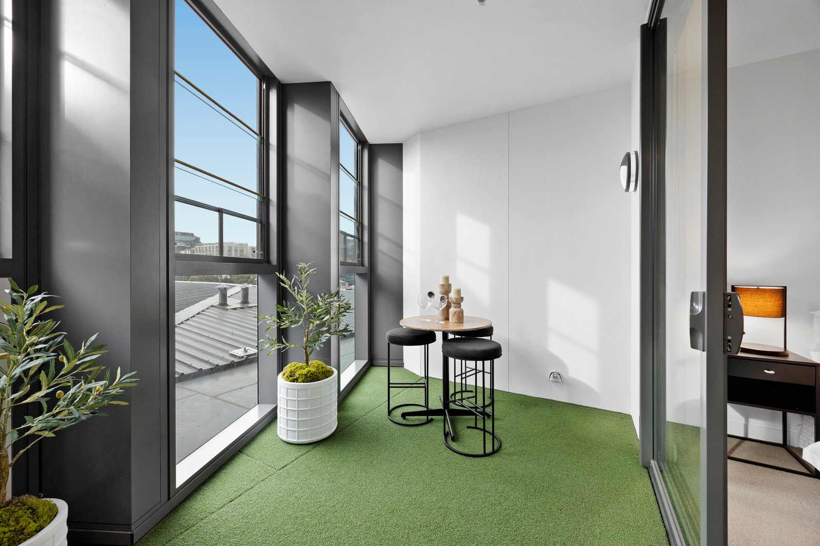 Gallery: 403/140 Swan Street