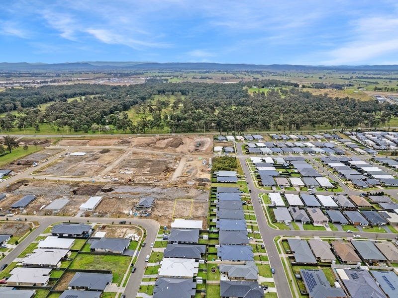  Crestwood Road THORNTON 4