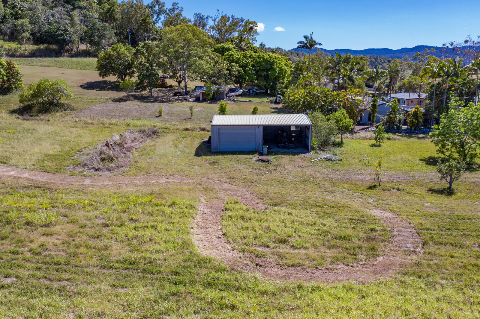 Lot 6 Shute Harbour Road MOUNT JULIAN 4