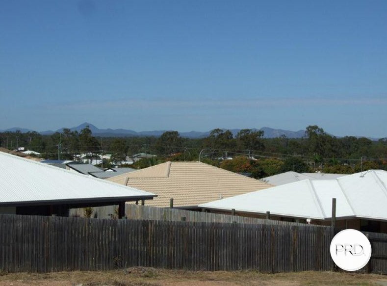  Jeana Close BOYNE ISLAND 3