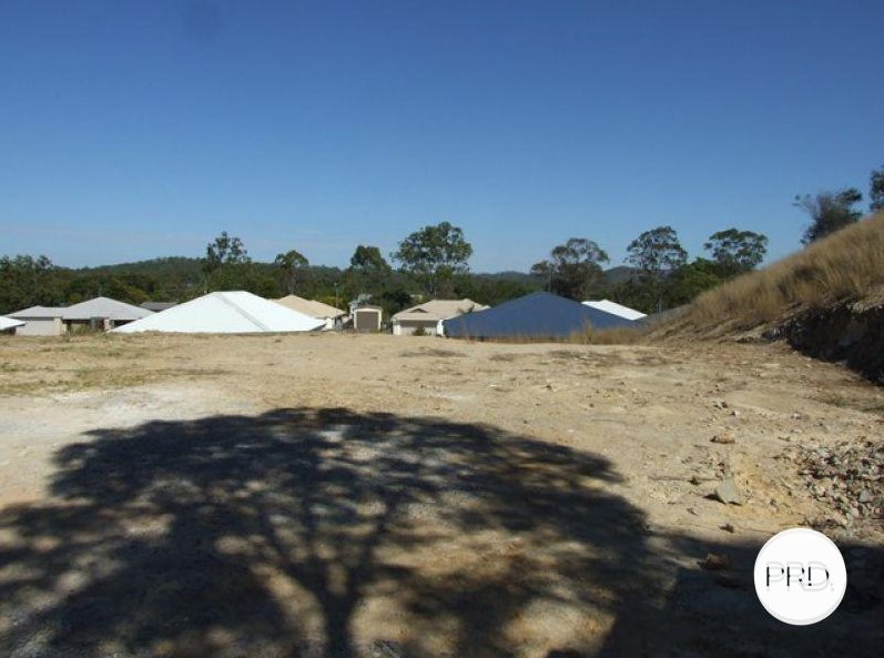  Jeana Close BOYNE ISLAND 4