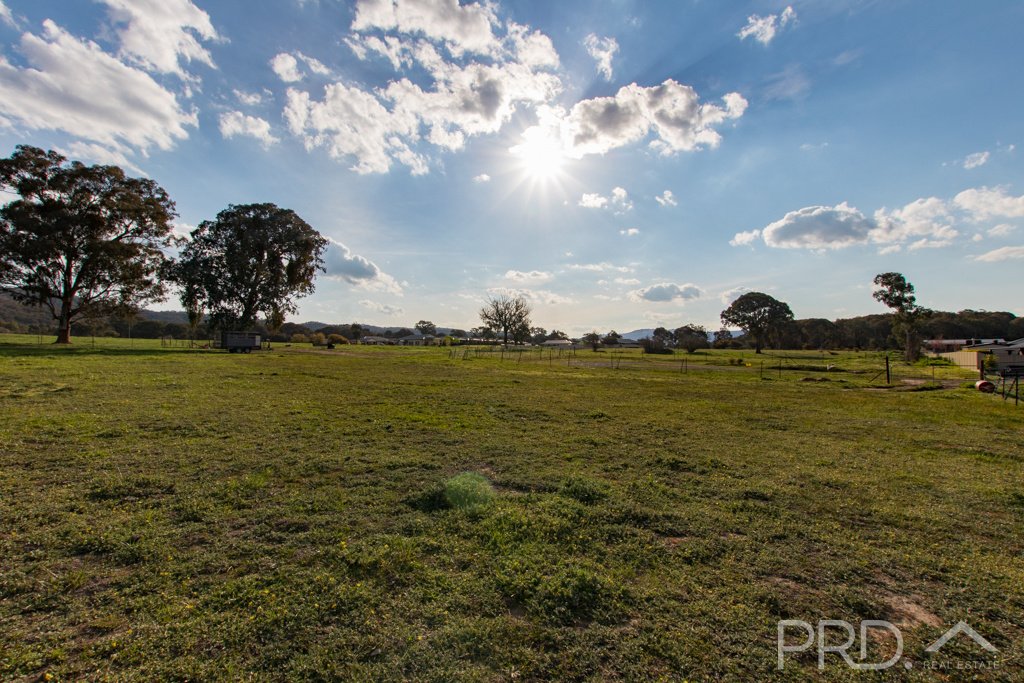 79 Jeffery Circuit TUMUT 10