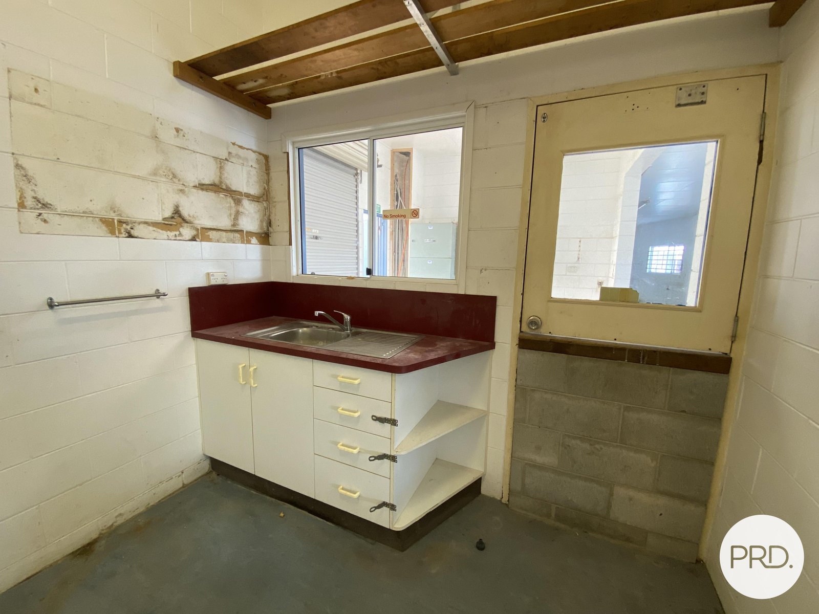 Office/46 Henry Darwen Memorial Drive BOWEN 6