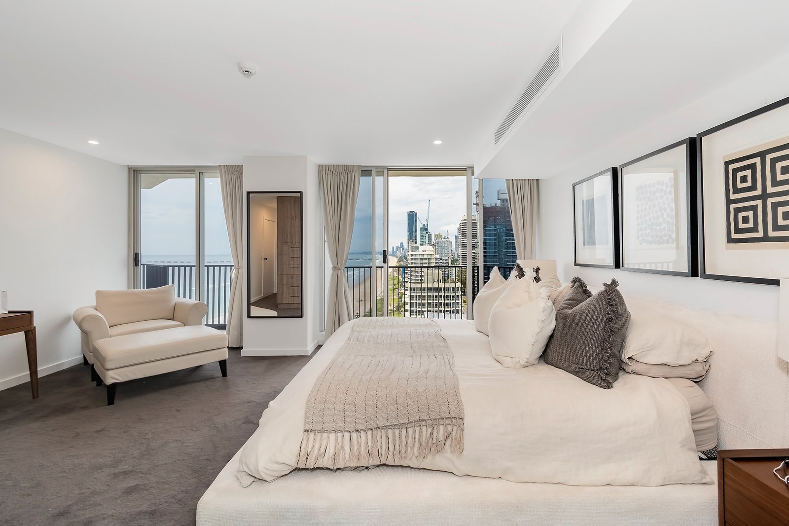 P1-1601/3575-3585 Main Beach Parade MAIN BEACH 7