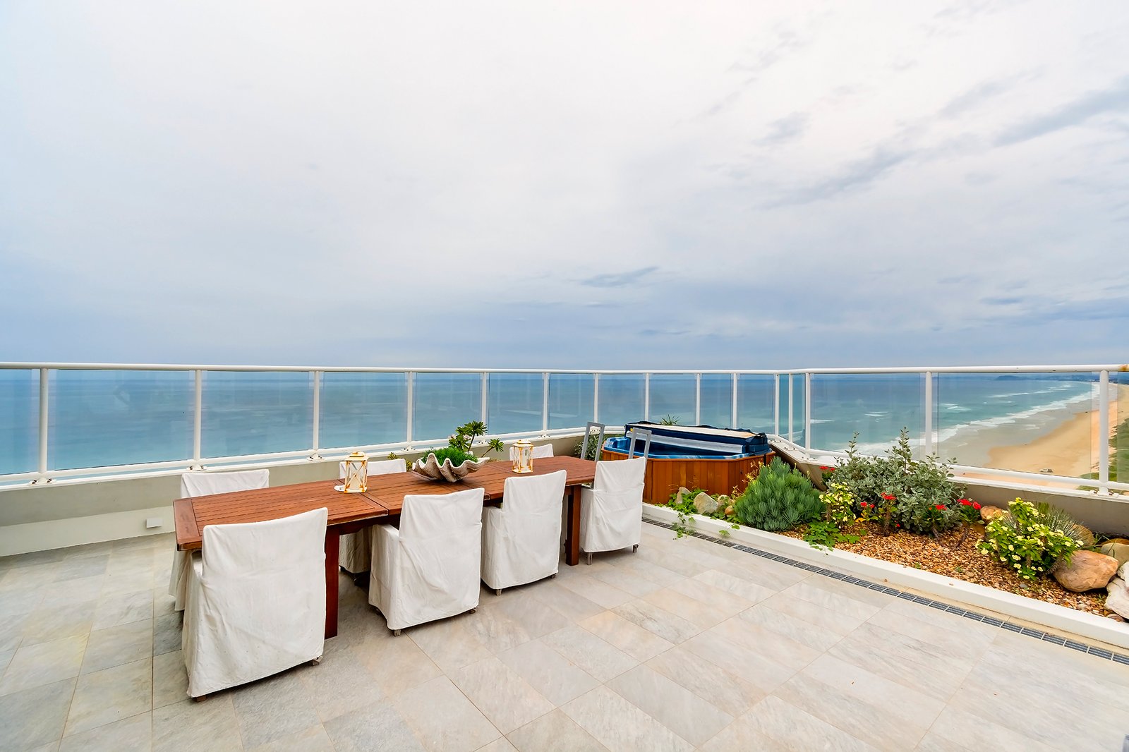 P1-1601/3575-3585 Main Beach Parade MAIN BEACH 10