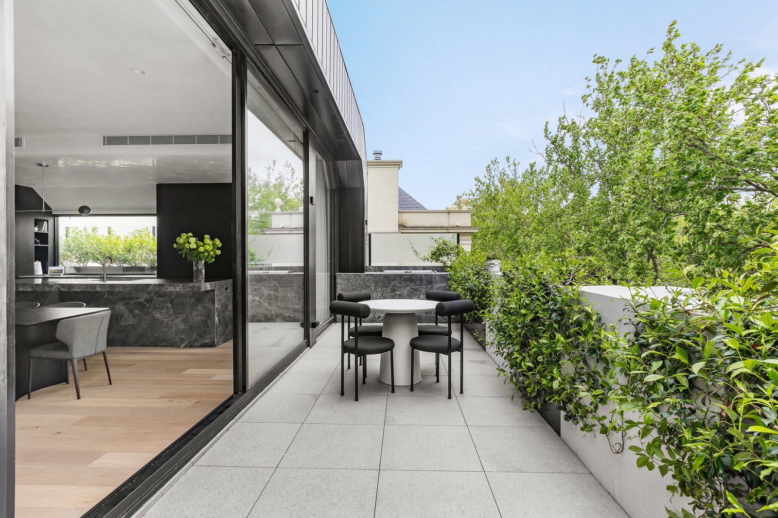 Penthouse, 11 Struan Street, Toorak, 3142