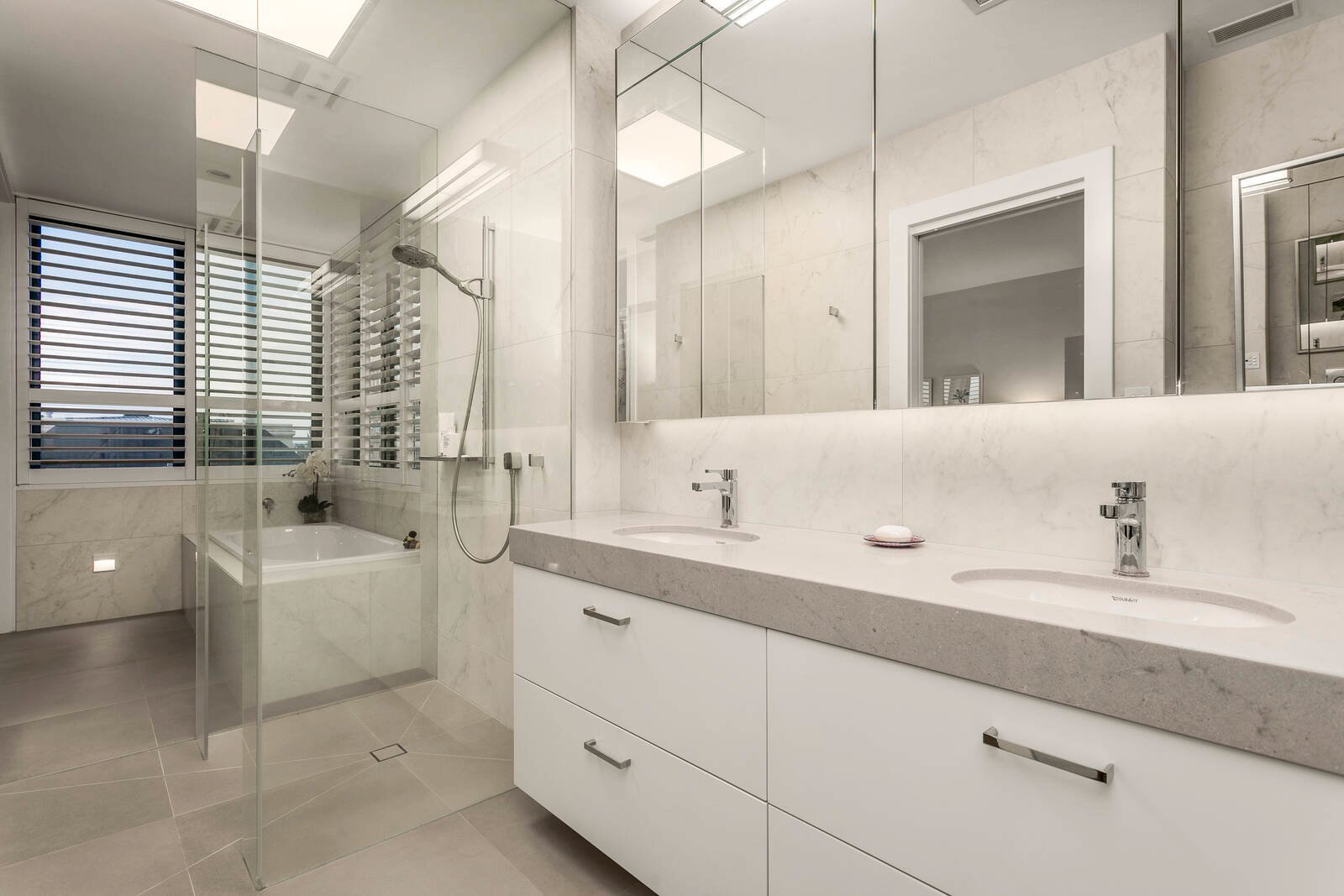 Real Estate and Property in Penthouse 2/12 Trawalla Avenue, Toorak, VIC