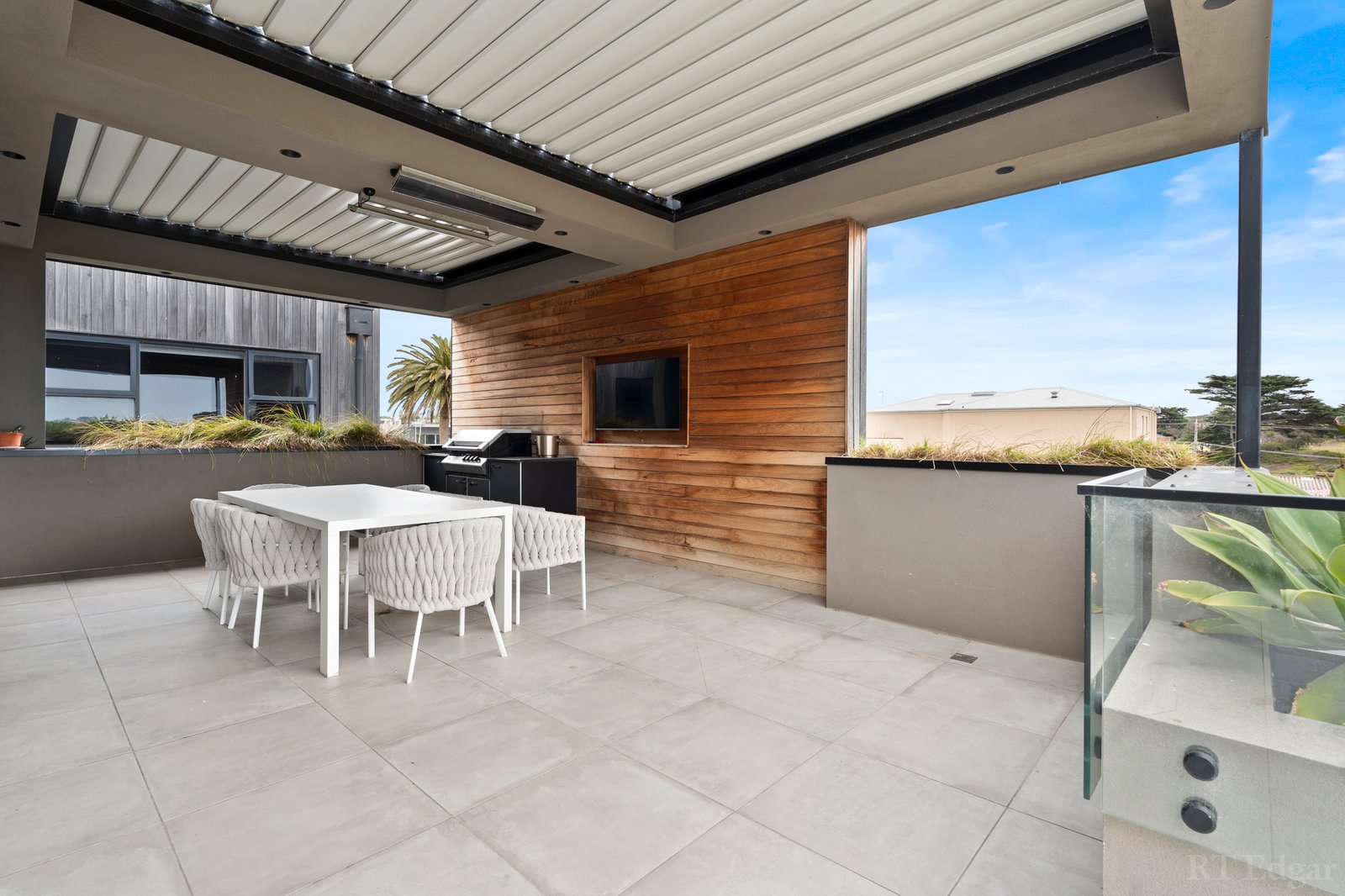Real Estate and Property in Penthouse/142 Ocean Beach Road, Sorrento, VIC
