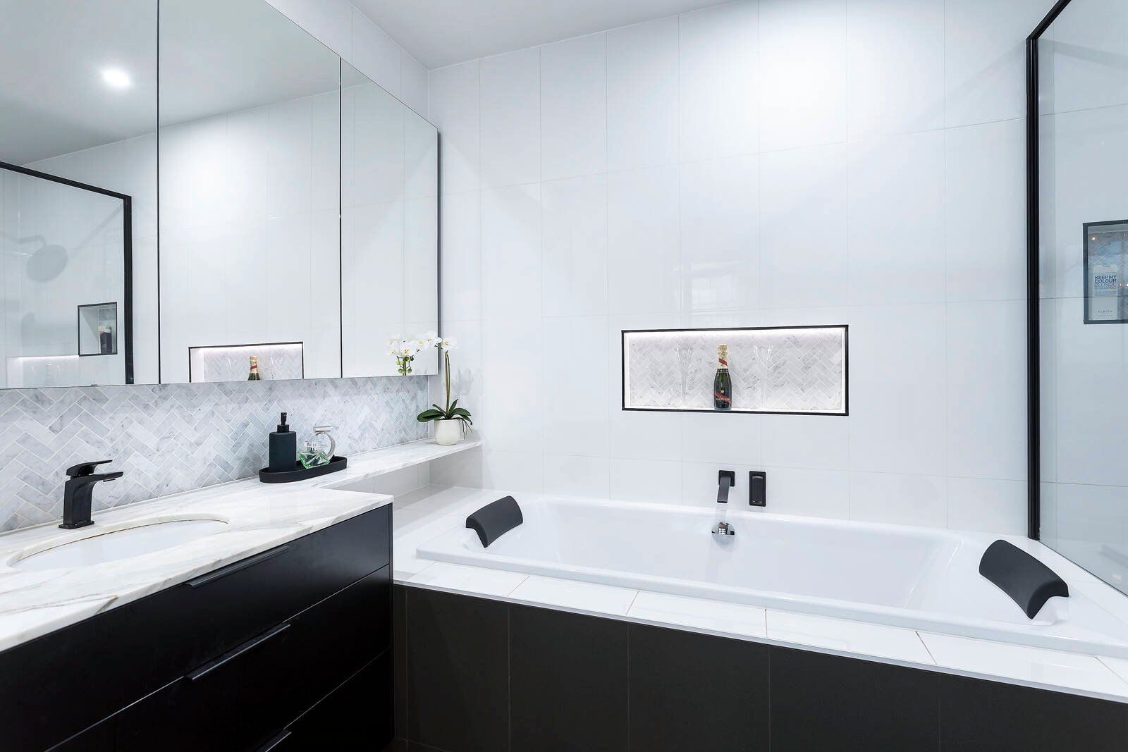 Real Estate and Property in Penthouse/229 Toorak Road, South Yarra, VIC