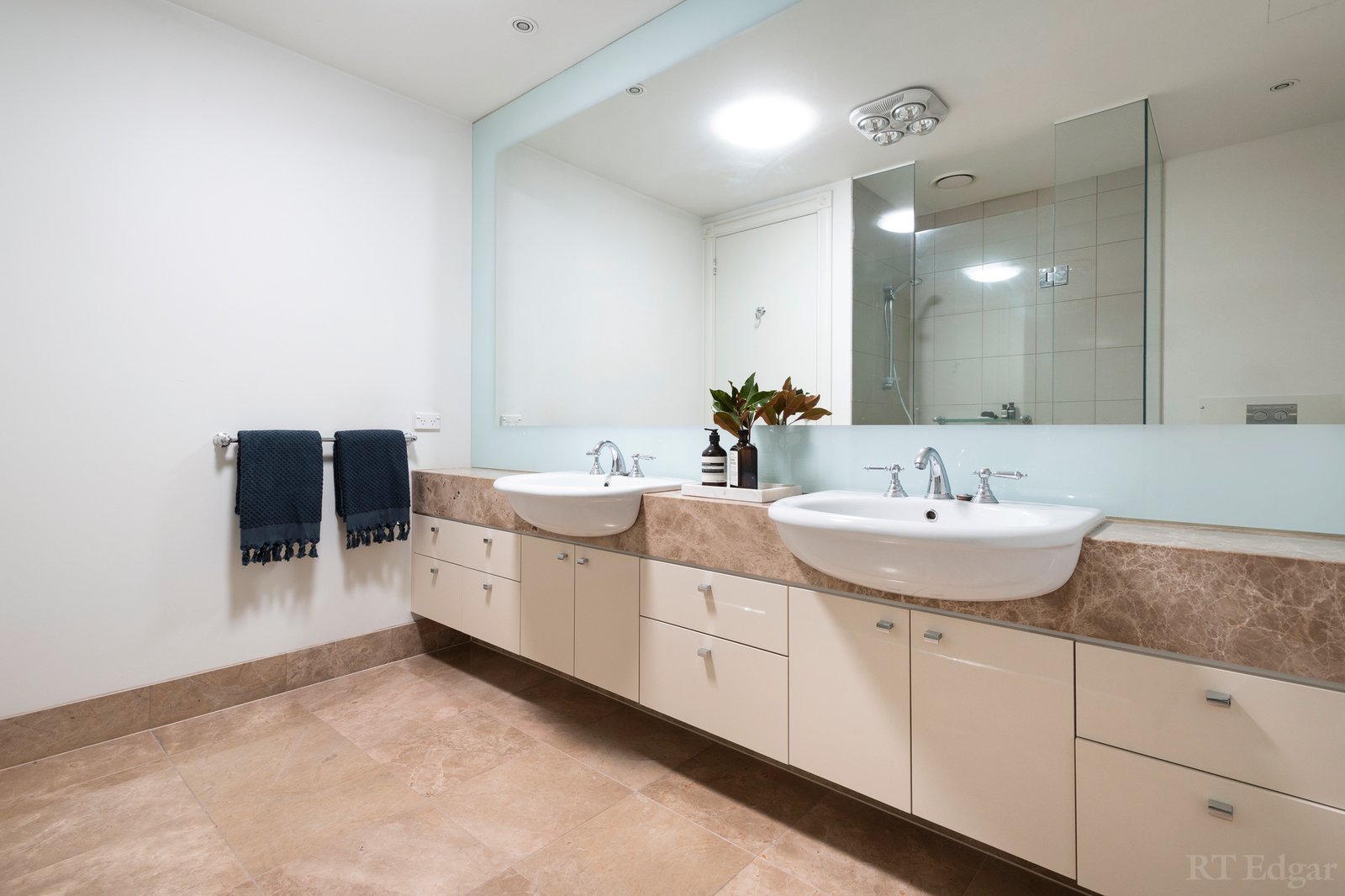 Real Estate and Property in Penthouse/382 Glenferrie Road, Malvern, VIC