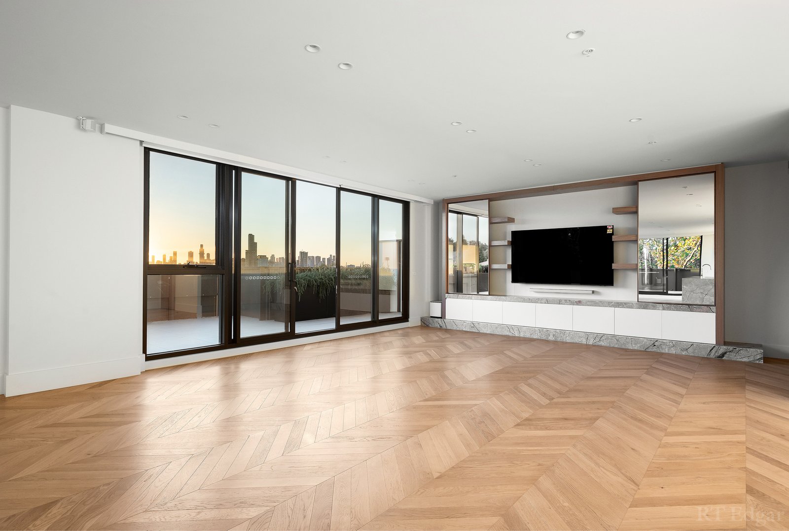 Real Estate and Property in Penthouse/663 Malvern Road, Toorak, VIC