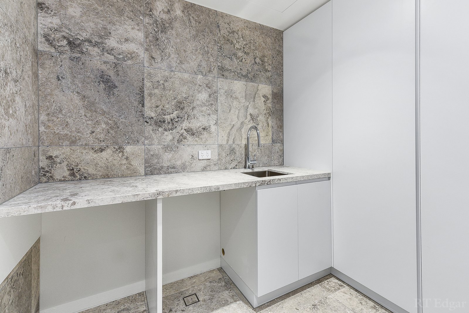 Real Estate and Property in Penthouse/663 Malvern Road, Toorak, VIC