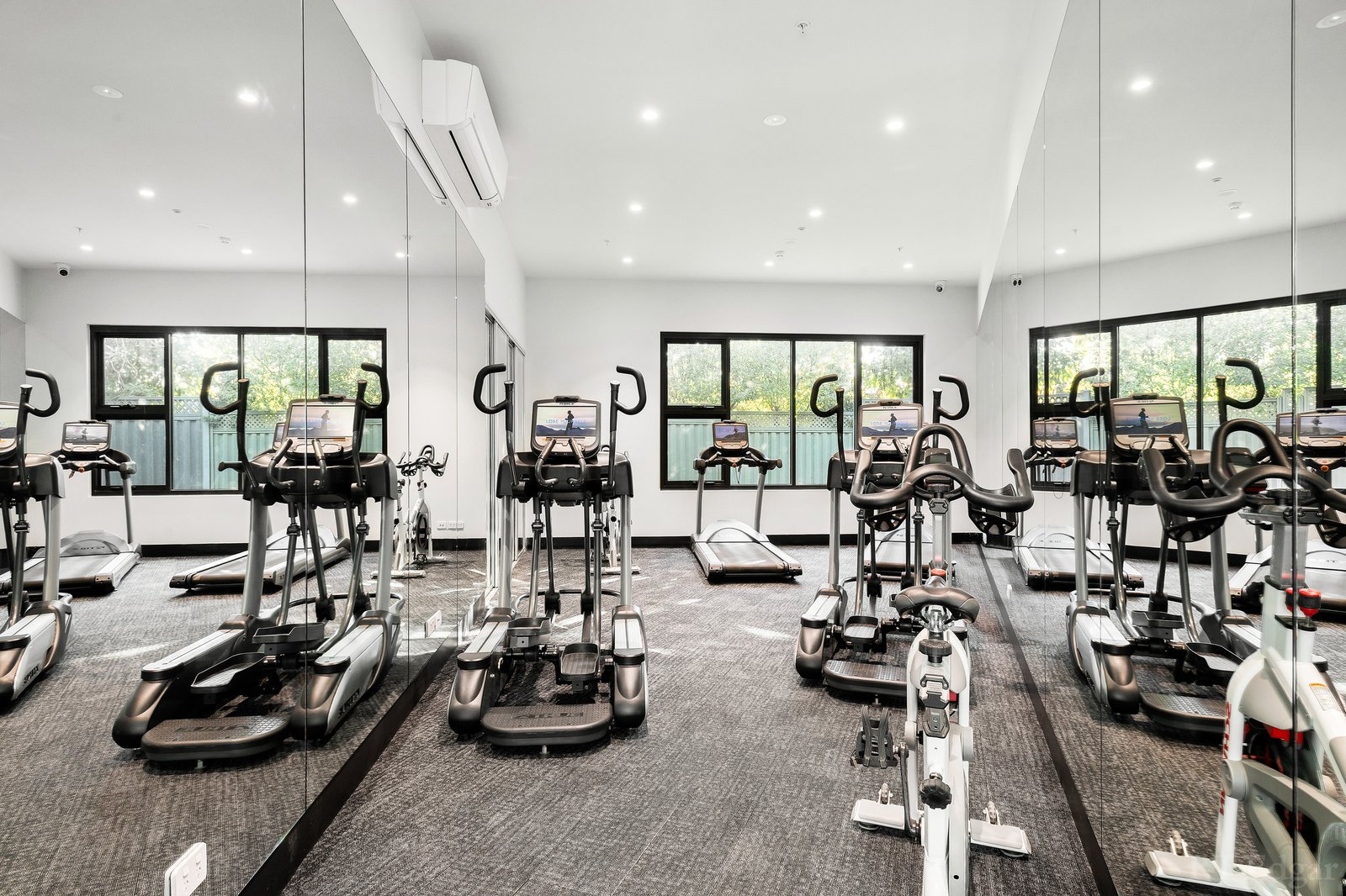 Real Estate and Property in Penthouse/663 Malvern Road, Toorak, VIC