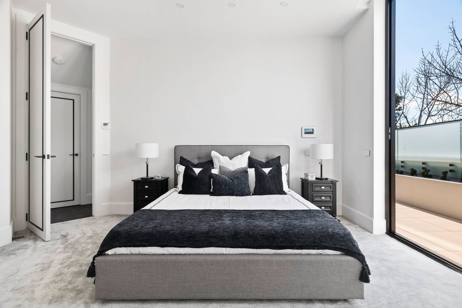 Real Estate and Property in Penthouse/700 Orrong Road, Toorak, VIC