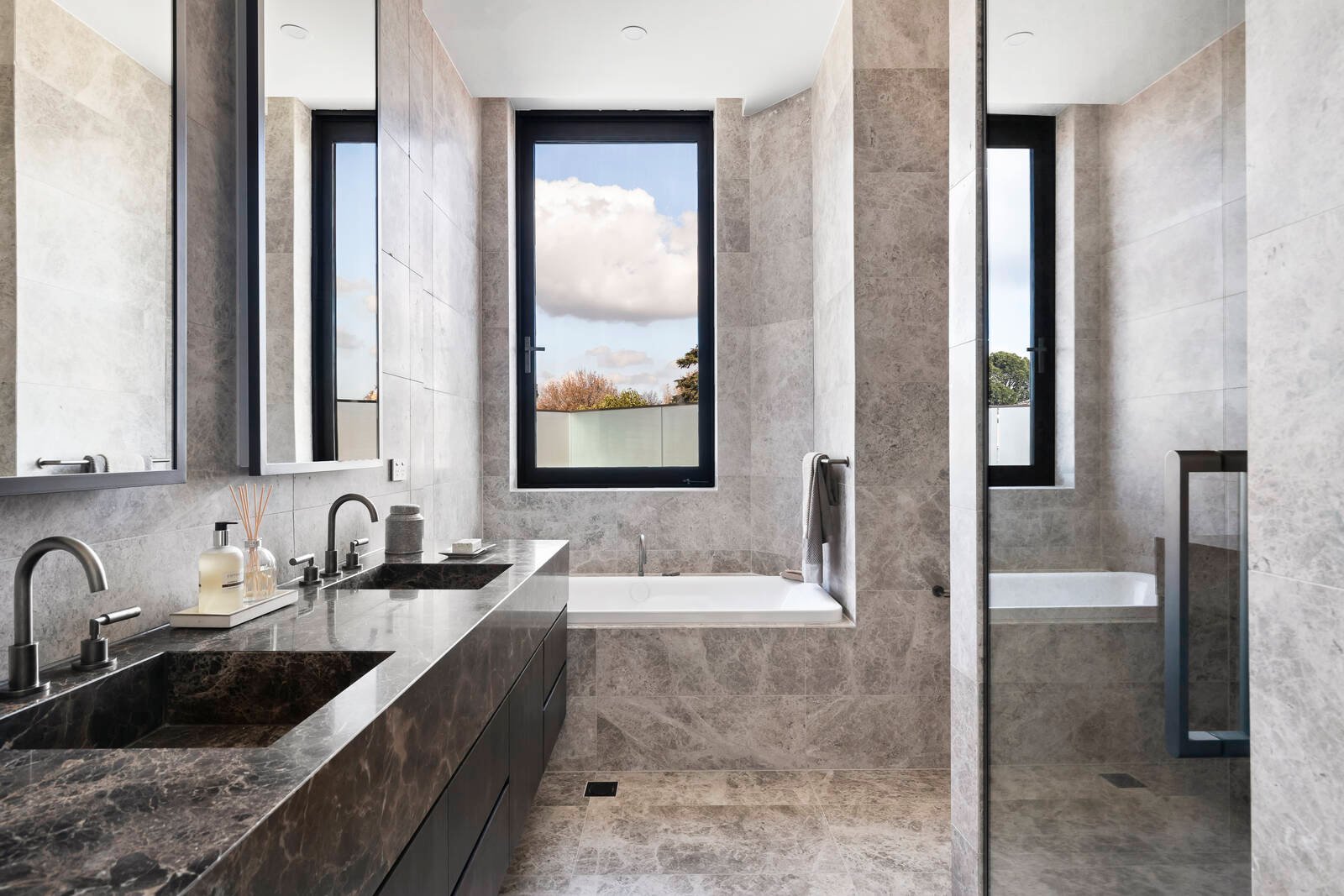 Real Estate and Property in Penthouse/700 Orrong Road, Toorak, VIC