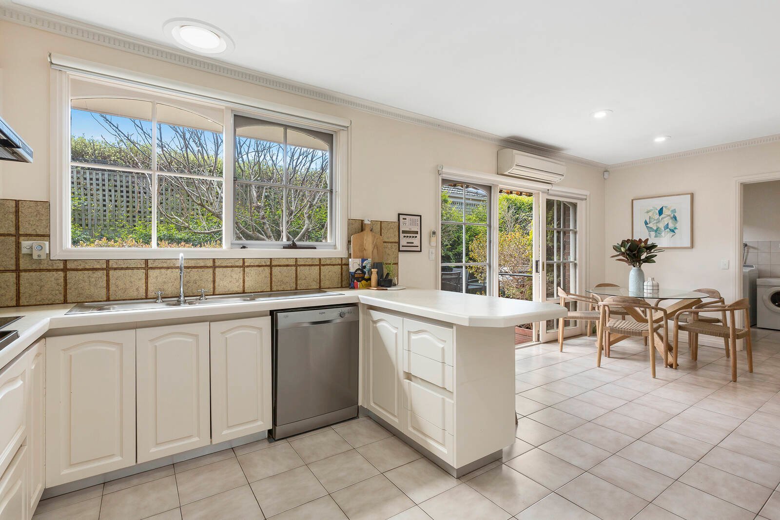 Real Estate and Property in R2/79 St Helens Road, Hawthorn East, VIC