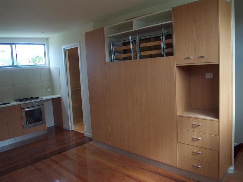 Gallery: Rear 224A Esplanade West