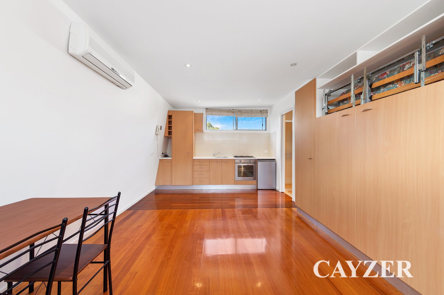 Gallery: Rear 224A Esplanade West